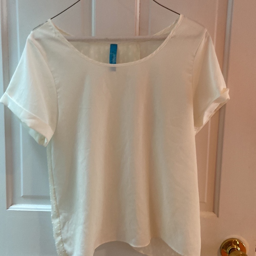 White short sleeve blouse